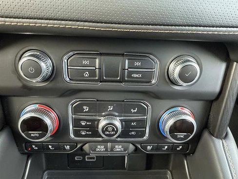 Used 2024 GMC Yukon AT4 w/ AT4 Premium Package image 28