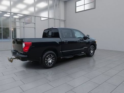 Certified 2022 Nissan Titan SV w/ SV Convenience Package AWD/4WD image 8