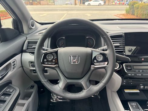 Used 2022 Honda Pilot Elite image 23