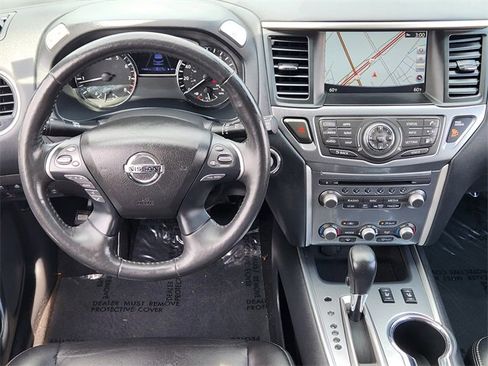 Used 2020 Nissan Pathfinder SL image 26
