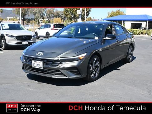 Used 2025 Hyundai Elantra Sport FWD image 1