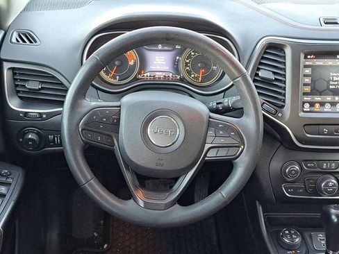 Used 2022 Jeep Cherokee Trailhawk AWD/4WD image 24