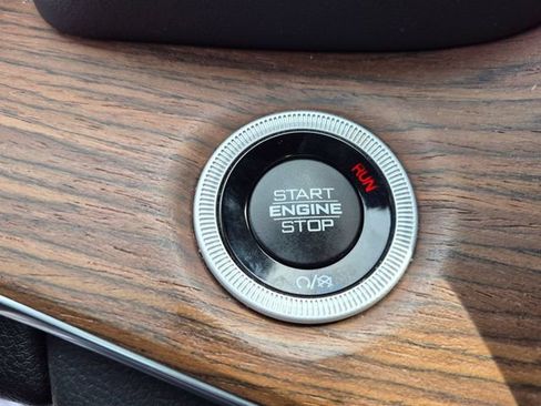 Used 2023 Jeep Grand Cherokee L Summit w/ Advanced Protech Group IV AWD/4WD image 21