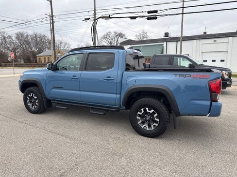 Used 2019 Toyota Tacoma TRD Off-Road image 3