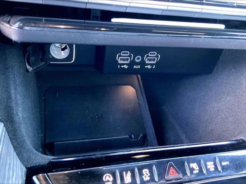 Used 2022 Jeep Wagoneer Series II RWD image 27