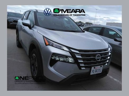 Used 2024 Nissan Rogue SV FWD image 1
