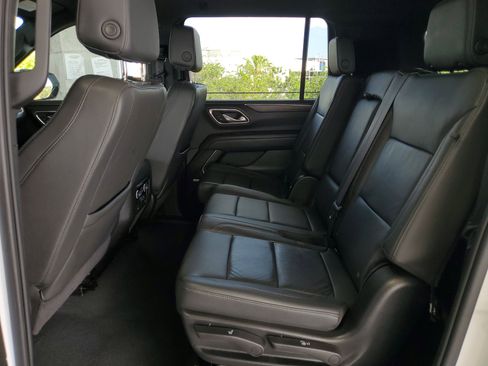 Used 2024 Chevrolet Suburban LT AWD/4WD image 9
