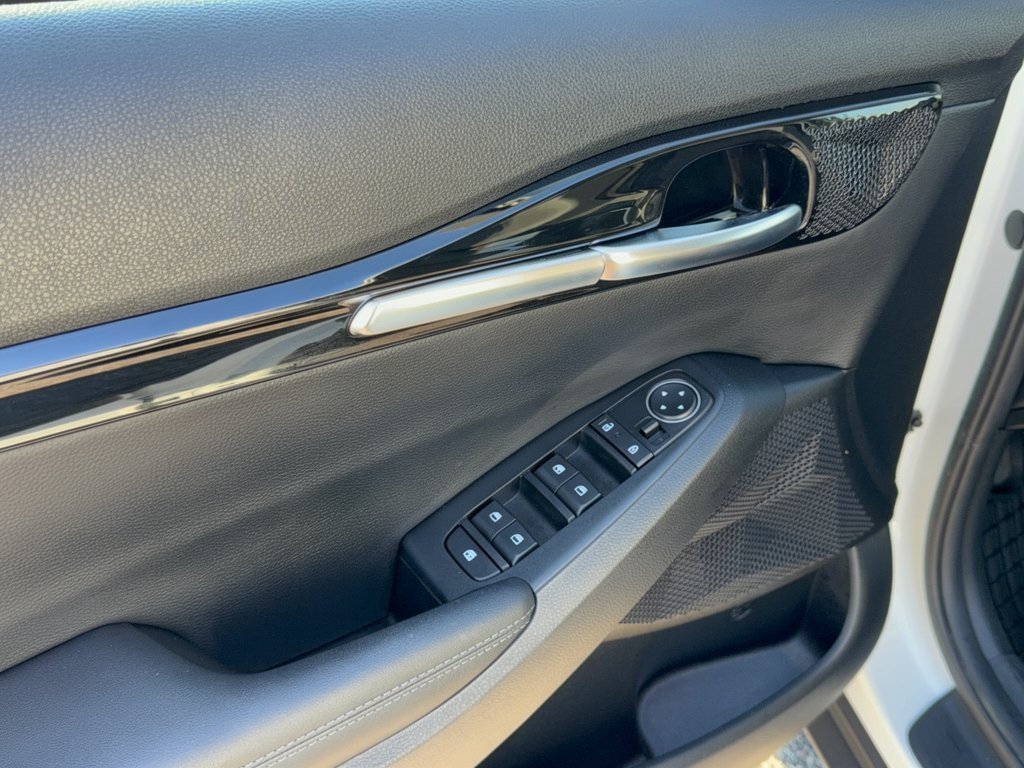 Used 2024 Kia Seltos S AWD/4WD image 19