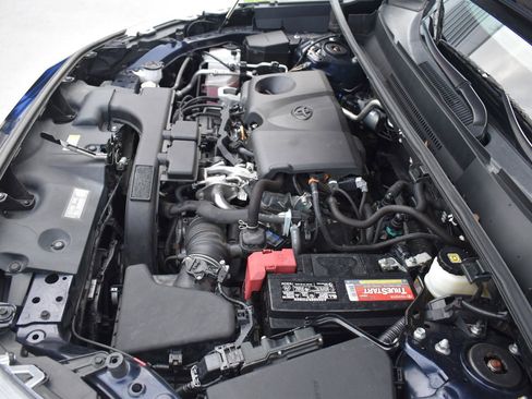 Used 2020 Toyota RAV4 XLE Premium FWD image 23
