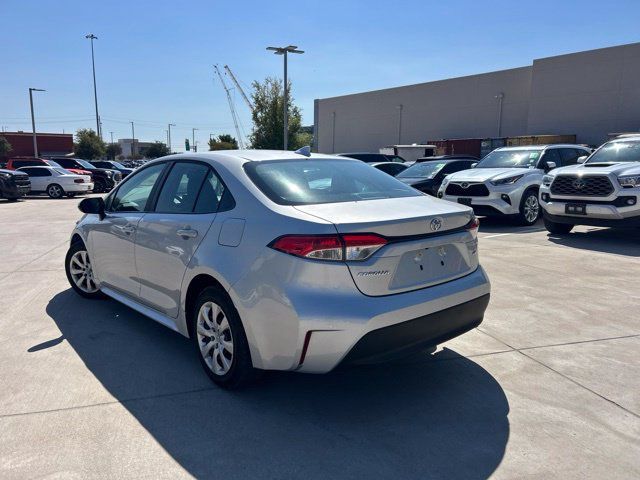 Used 2026 Toyota Corolla LE FWD image 5