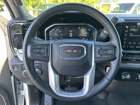 Used 2024 GMC Sierra 1500 SLE AWD/4WD image 12