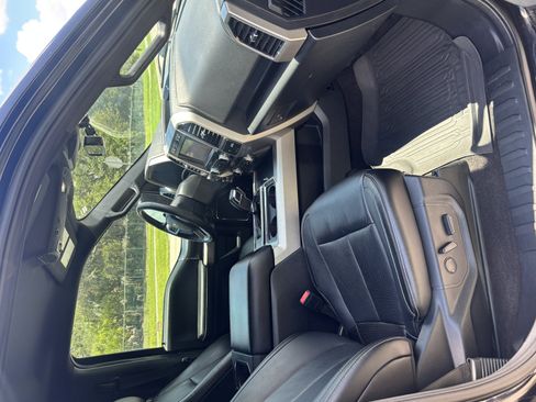 Used 2020 Ford F150 Lariat w/ Equipment Group 502A Luxury AWD/4WD image 16