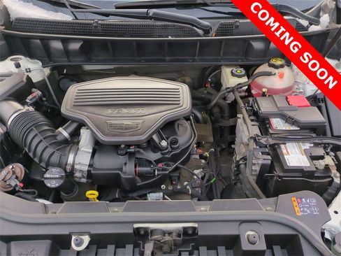 Used 2018 Cadillac XT5 Luxury w/ Driver Awareness Package image 14