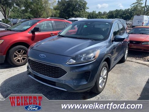 Used 2020 Ford Escape SE image 1
