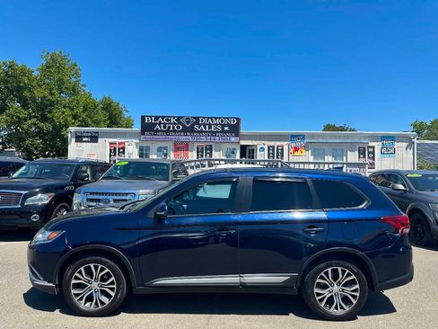 Used 2017 Mitsubishi Outlander SE AWD/4WD image 11