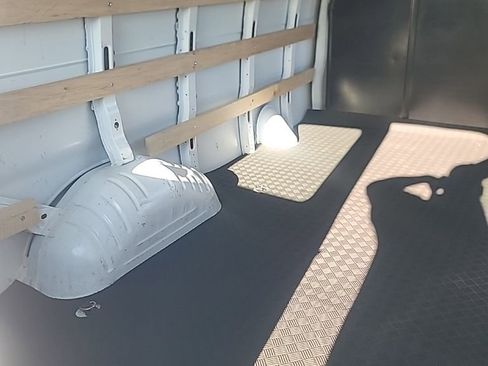 Used 2024 GMC Savana 2500 w/ Driver Convenience Package image 13