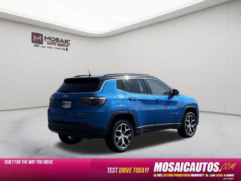 Used 2024 Jeep Compass Limited AWD/4WD image 7