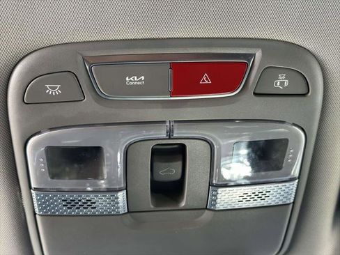 Used 2023 Kia Telluride EX w/ EX Captain's Chair Package image 36