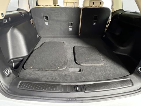 Used 2022 Jeep Grand Cherokee Limited image 25