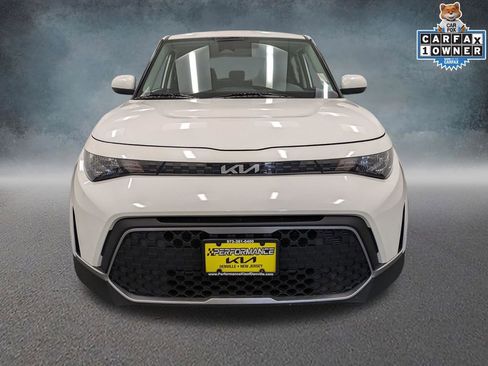 Certified 2025 Kia Soul LX w/ LX Technology Package FWD image 2