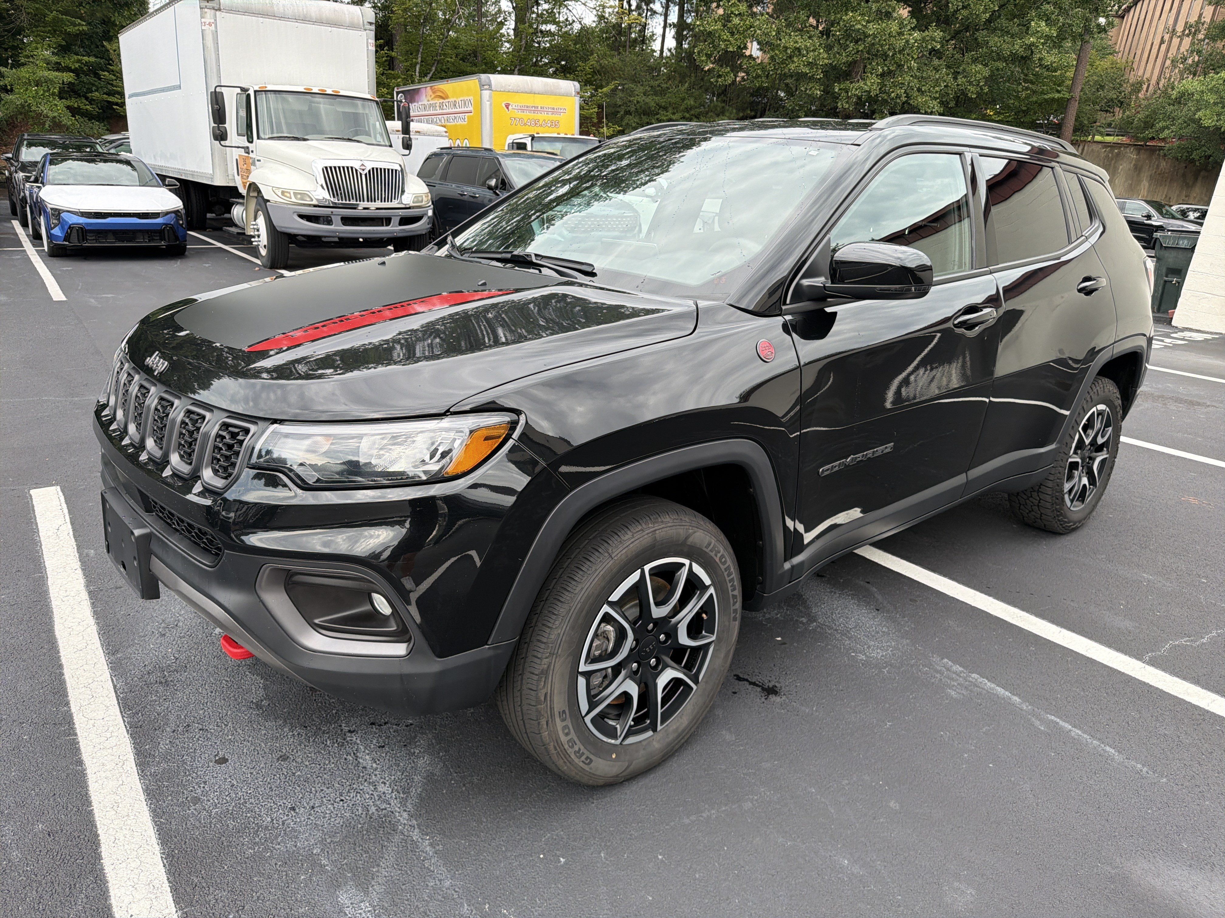 Used 2024 Jeep Compass Trailhawk AWD/4WD image 3