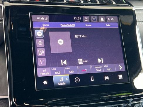 New 2025 Jeep Grand Cherokee Laredo X w/ Luxury Tech Group I image 18