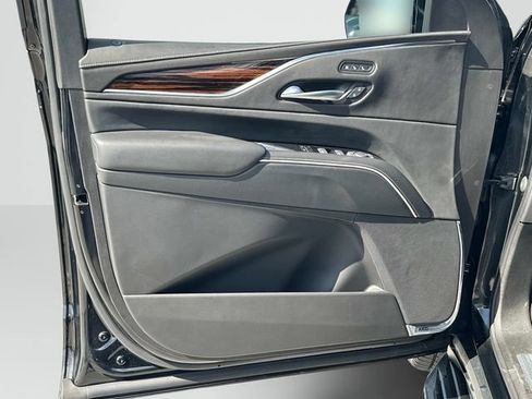 Used 2023 Cadillac Escalade Premium Luxury AWD/4WD image 13