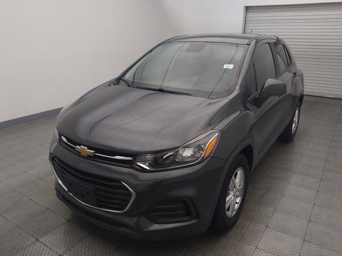 Used 2020 Chevrolet Trax LS FWD image 15