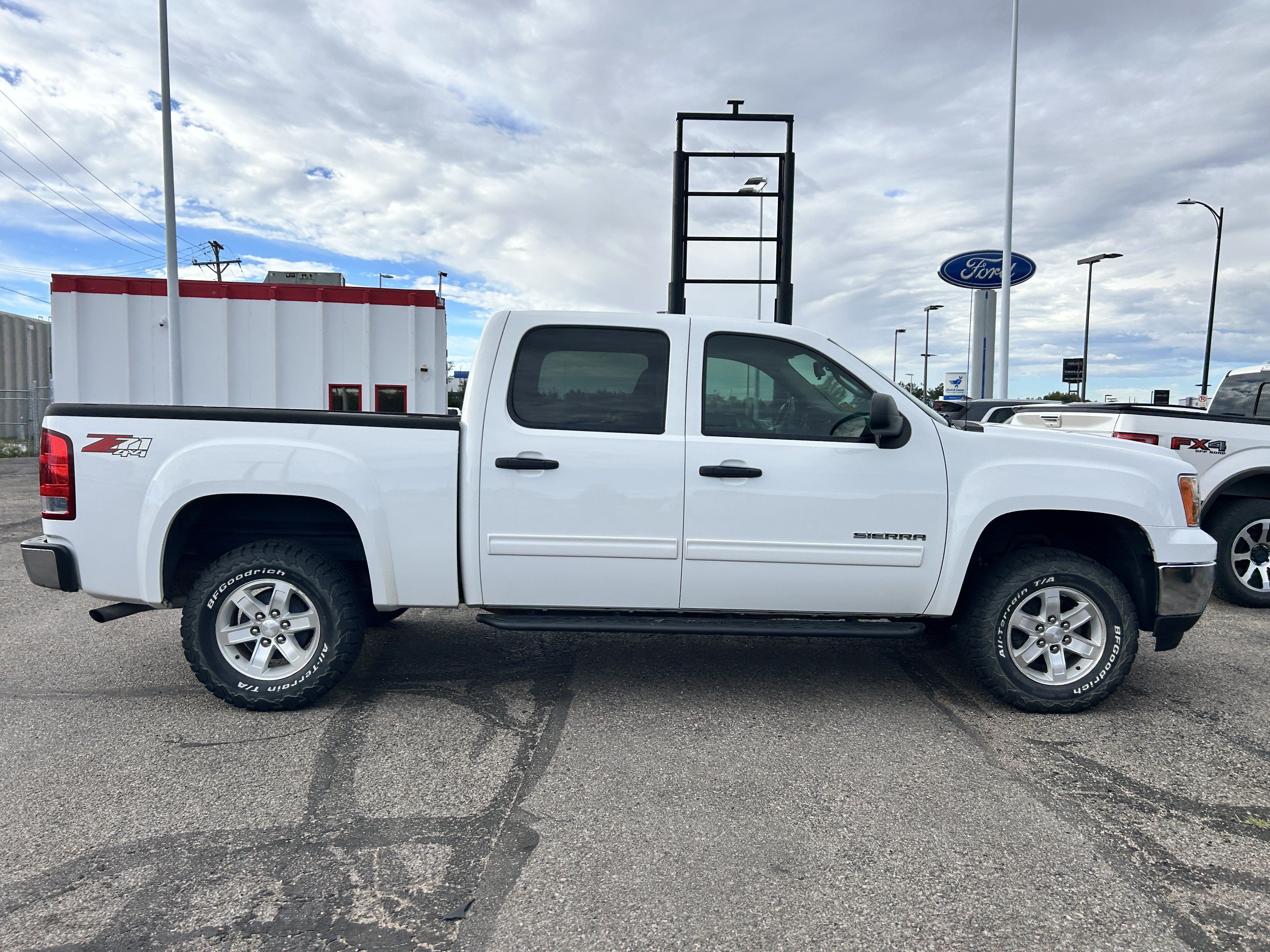 Used 2012 GMC Sierra 1500 SLE w/ Power Tech Package AWD/4WD image 17