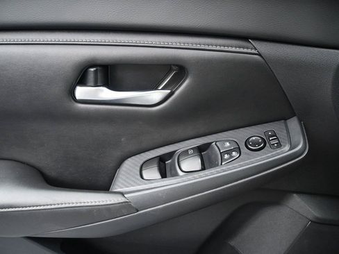 Used 2022 Nissan Sentra SV FWD image 7