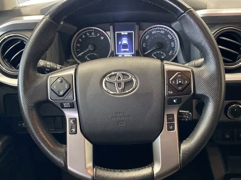 Used 2023 Toyota Tacoma SR5 w/ Technology Package AWD/4WD image 17