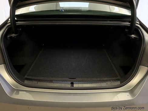 Certified 2024 BMW 530i xDrive w/ Premium Package image 31