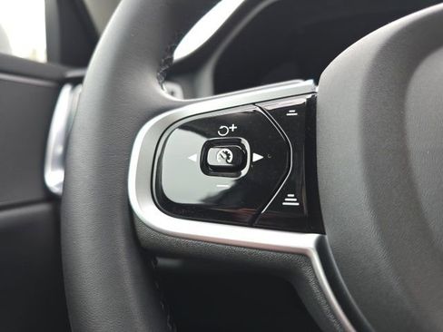 Certified 2025 Volvo V60 B5 Cross Country Plus image 31