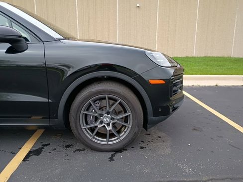 Certified 2026 Porsche Cayenne image 7