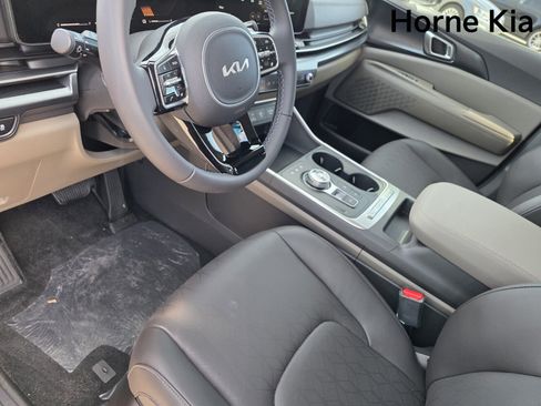 New 2026 Kia Carnival LXS FWD image 12
