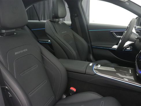 New 2026 Mercedes-Benz E 53 AMG e 4MATIC Sedan image 9