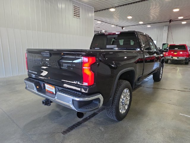 Used 2025 Chevrolet Silverado 3500 LTZ w/ LTZ Premium Package AWD/4WD image 8