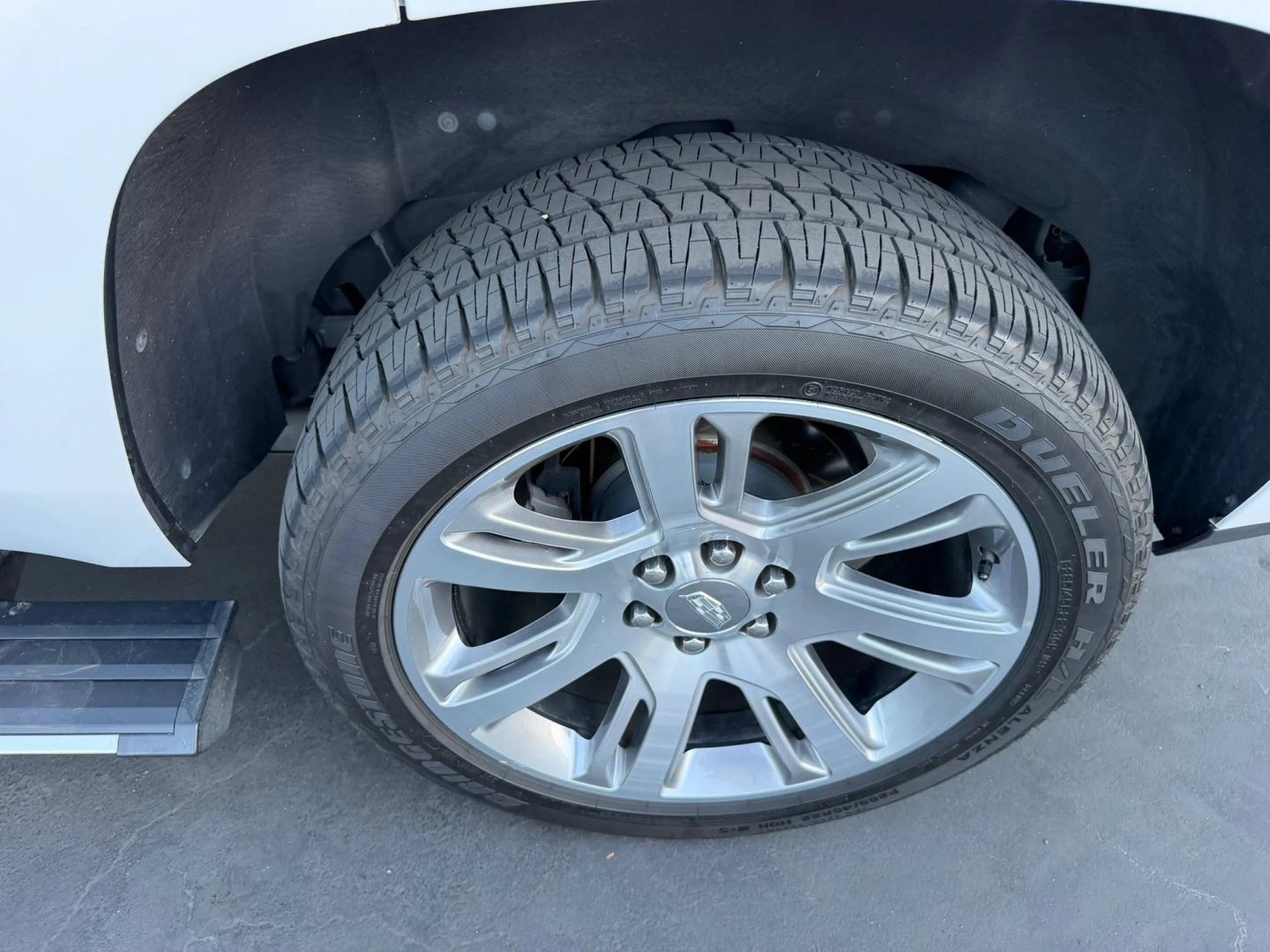 Used 2016 Cadillac Escalade Premium RWD image 38