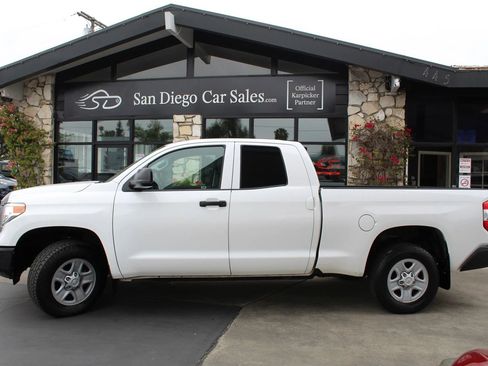 Used 2014 Toyota Tundra SR RWD image 2
