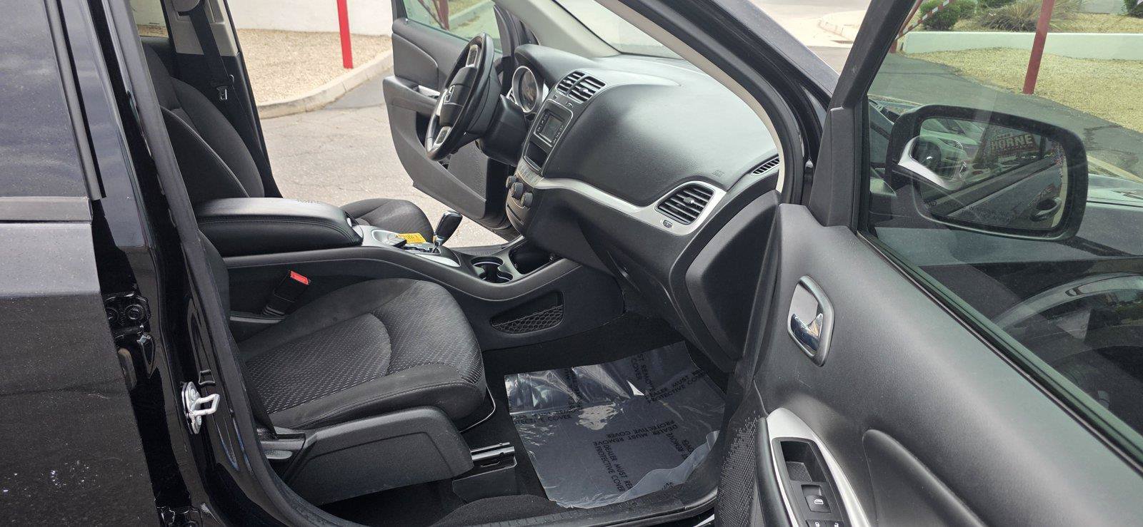 Used 2018 Dodge Journey SXT w/ Connectivity Group FWD image 12