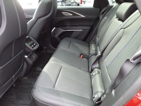 New 2025 Cadillac Lyriq Luxury image 7