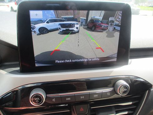 Used 2022 Ford Escape SEL FWD image 8