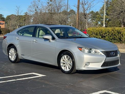 Used 2013 Lexus ES 300h image 6