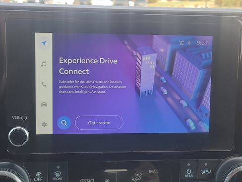 Used 2023 Toyota Highlander L image 25