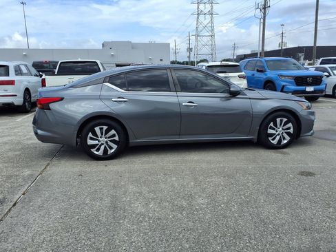 Used 2022 Nissan Altima 2.5 S FWD image 25