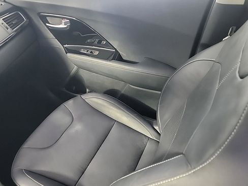 Used 2017 Kia Niro Touring w/ Advanced Technology Package image 22