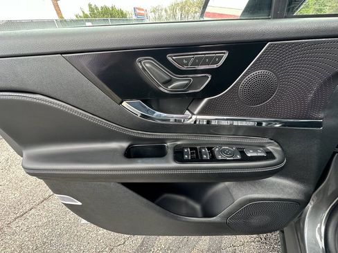 New 2026 Lincoln Corsair Reserve w/ Jet Appearance Package image 18