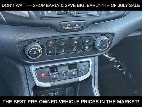 Used 2024 GMC Terrain SLE FWD image 27