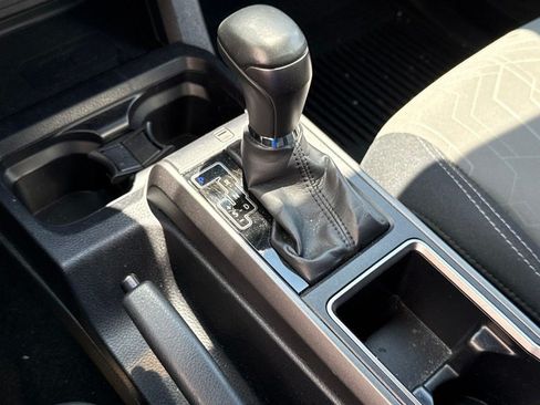 Used 2022 Toyota Tacoma TRD Sport AWD/4WD image 24