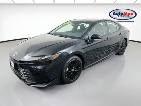 Used 2025 Toyota Camry SE FWD image 5